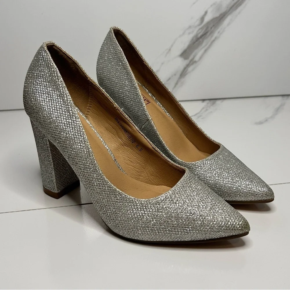 IDIFU Glittering Silver Block Heels Size 6.5